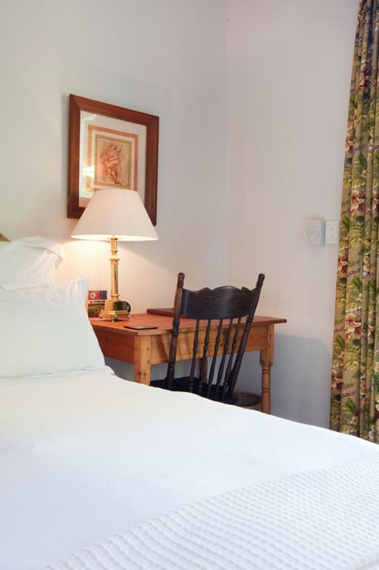 Medindi Manor Hotel Cape Town Room photo