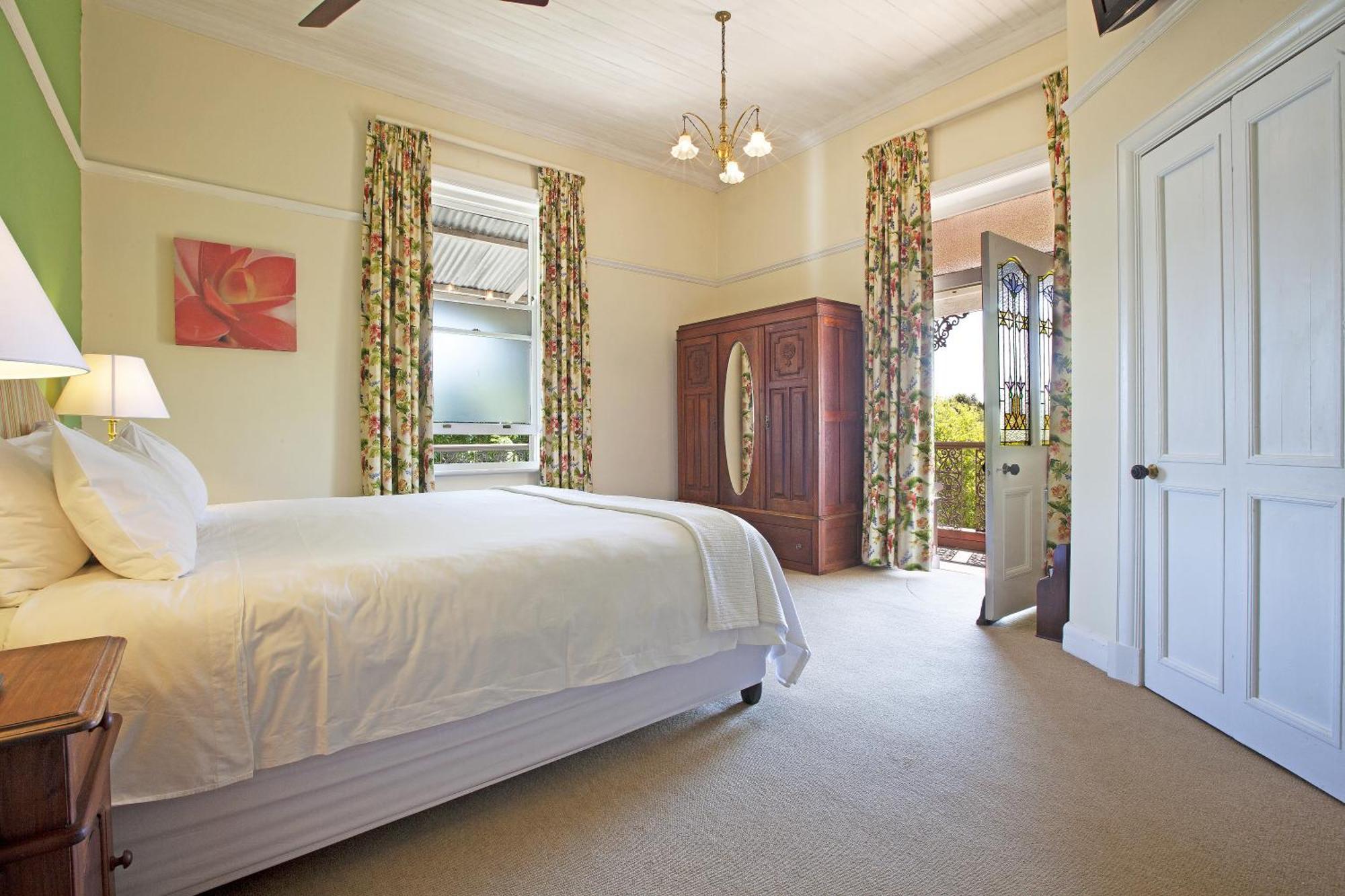 Medindi Manor Hotel Cape Town Room photo