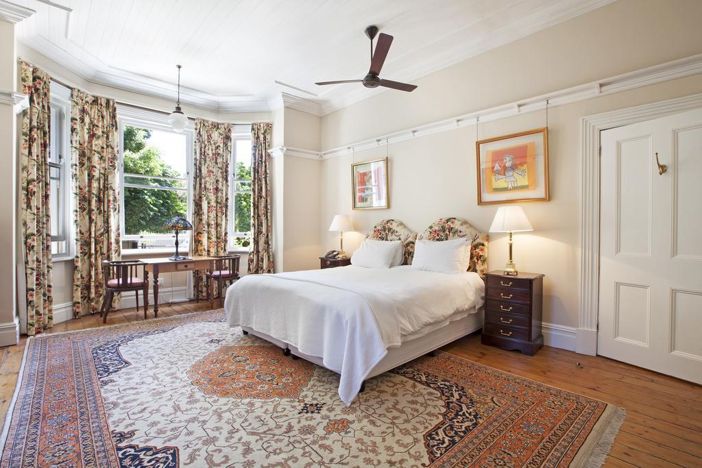 Medindi Manor Hotel Cape Town Exterior photo