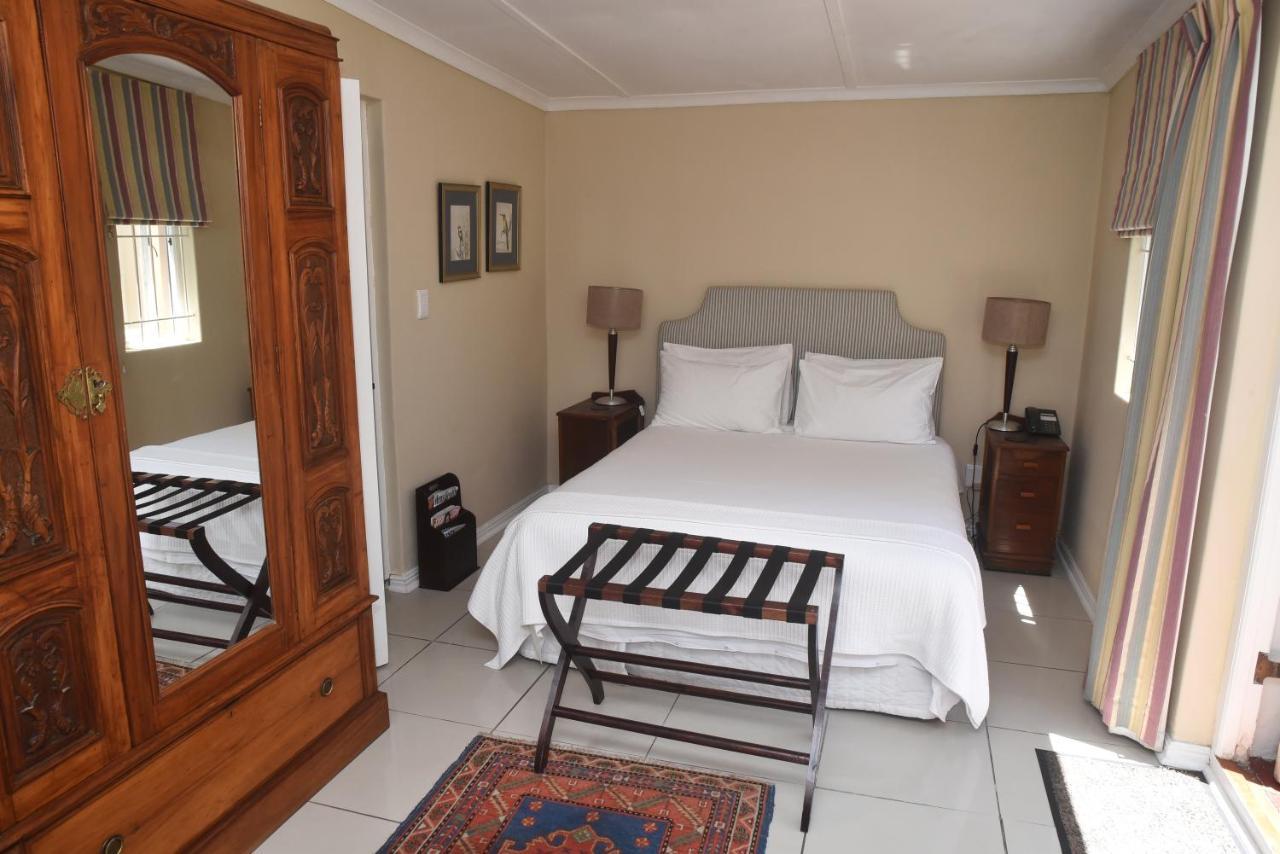 Medindi Manor Hotel Cape Town Room photo